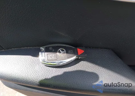 2017 Mercedes-Benz Glc 300 4Matic из США, поврежденный, VIN WDC0G4KB3HF145926